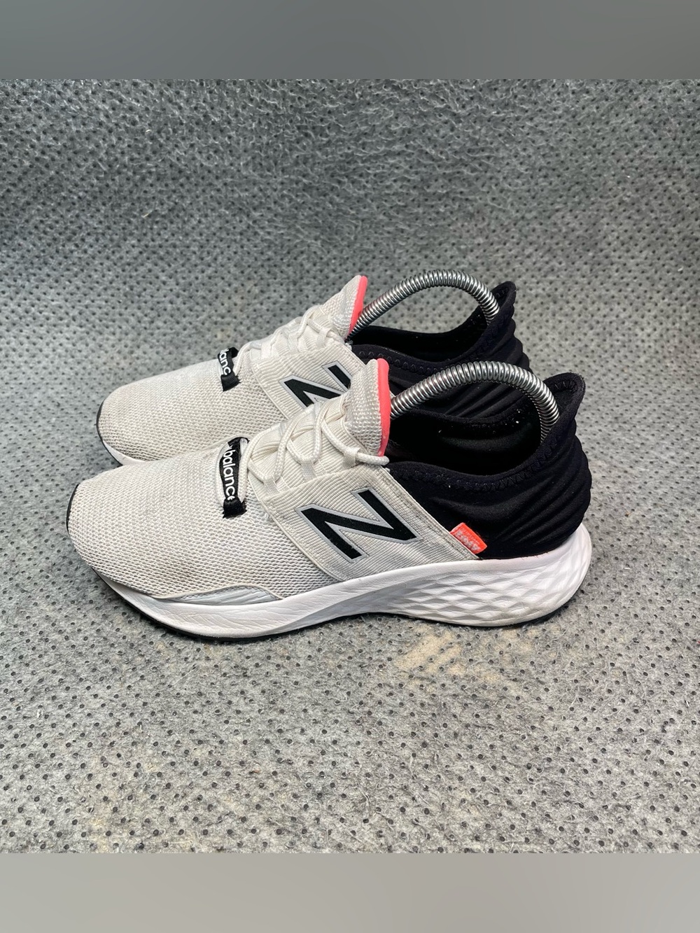 New Balance Roav White Running Shoes Size 7.5 Women’s